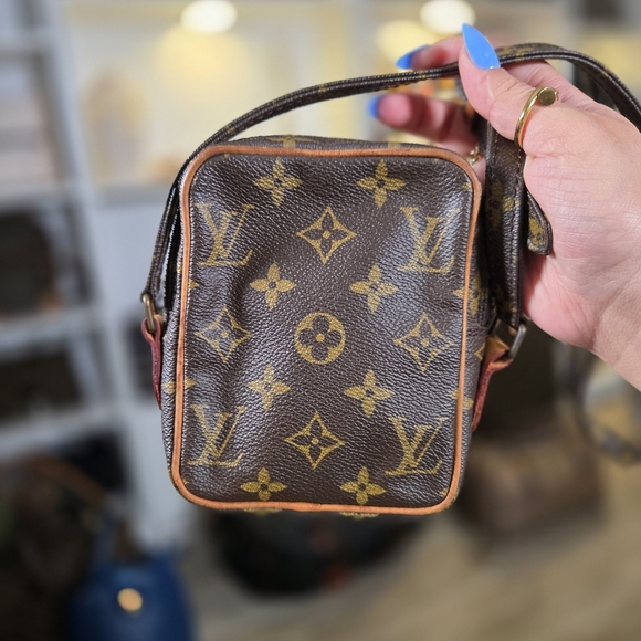 Louis Vuitton Mini Danube Monogram Crossbody Bag #882SL 🤎